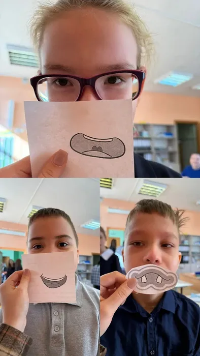 Дети показывают разные эмоции