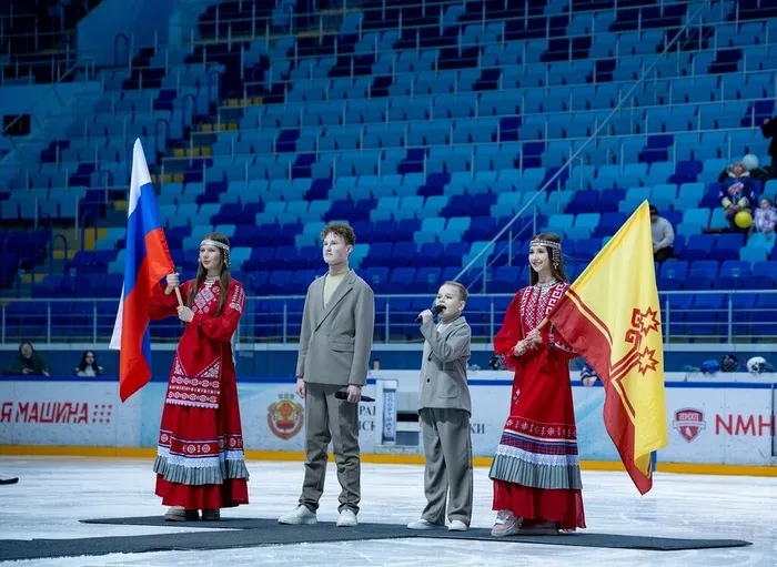 Исполнение Гимна РФ