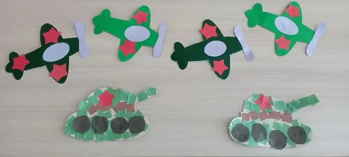 Военные самолётики и танки для любимых пап