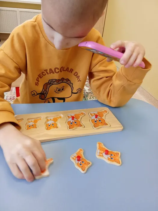 воспитанники играют в игру