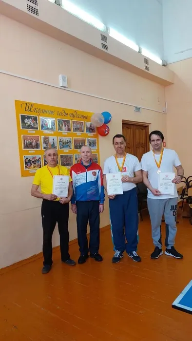 Вручение дипломов и медалей победителям по теннису