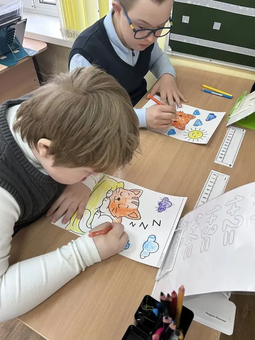 Раскрашивание кошек ребятами 4 Е