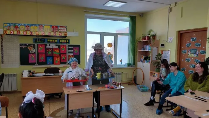 Конкурс Кто быстрее соберет столовые приборы