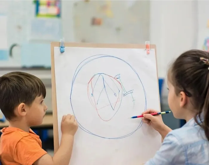 дети рисуют