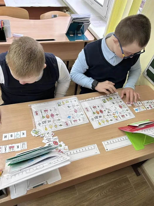 Ребята 4 Е разучивают стих