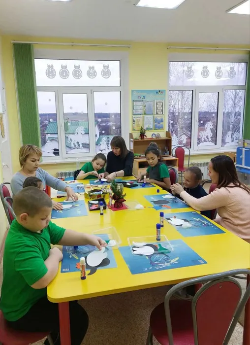Рабочий процесс  в творческой мастерской - изготовление веселых пингвинят