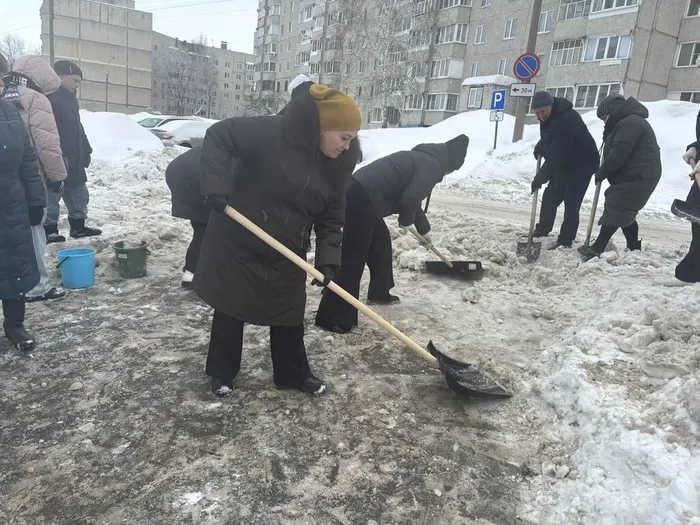 педагоги на расчистке